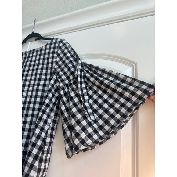 Valerie Stevens Black and White Gingham Bell Sleeves with Button Backing Blouse - Picture 2 of 7